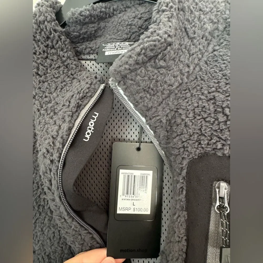 NWT Mens Motion Charcoal Gray Sherpa Vest - Size Large